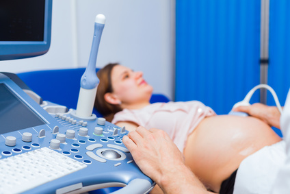 ultrazvukové vyšetření těhotné ženy po IVF