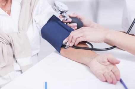 Connův syndrom se nejčastěji projevuje vysokým krevním tlakem Connův syndrom se nejčastěji projevuje vysokým krevním tlakem