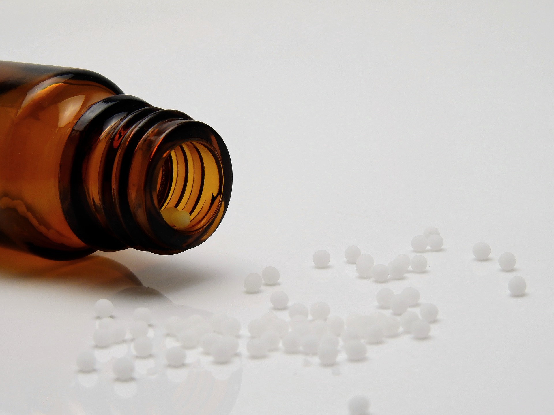 Homeopatika pomohou proti stresu, nespokojenosti i nejistotě medical-1572970_1920