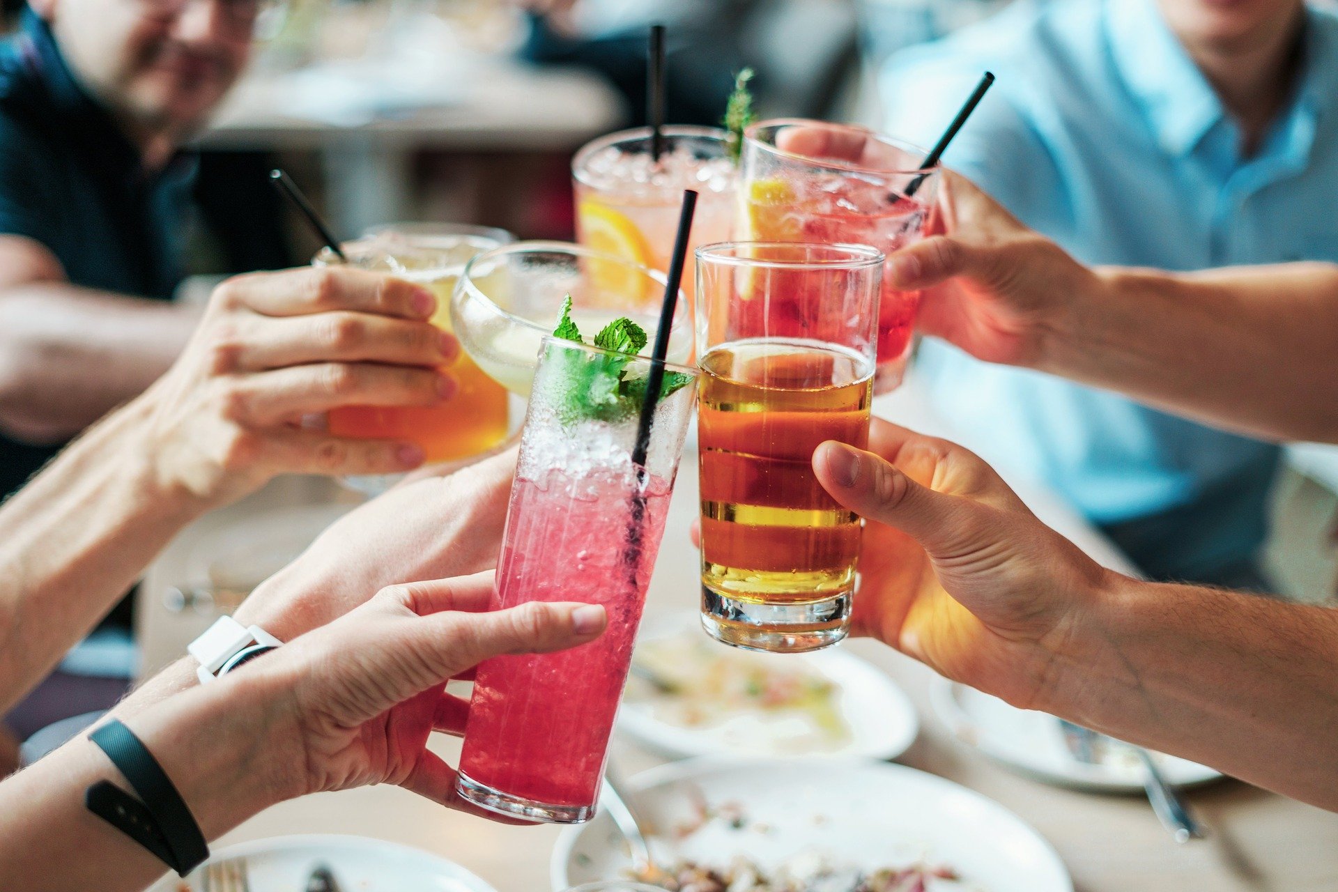 Osvěžující koktejly k létu a setkávání s přáteli zkrátka patří. 