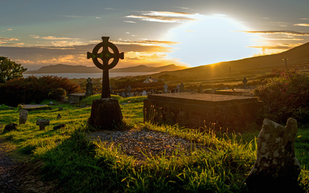 Keltské symboly se pojí s přírodou a energií. Keltský kříž nebo spirály se používají dodnes
