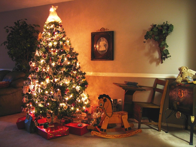 Co se dává do rohu místnosti na Vánoce?
