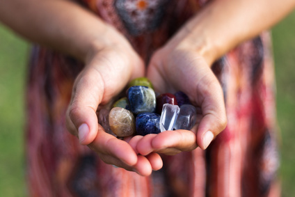 Léčivé kameny vás ochrání a povzbudí. Víte, jak vybrat, očistit a aktivovat drahý kámen?