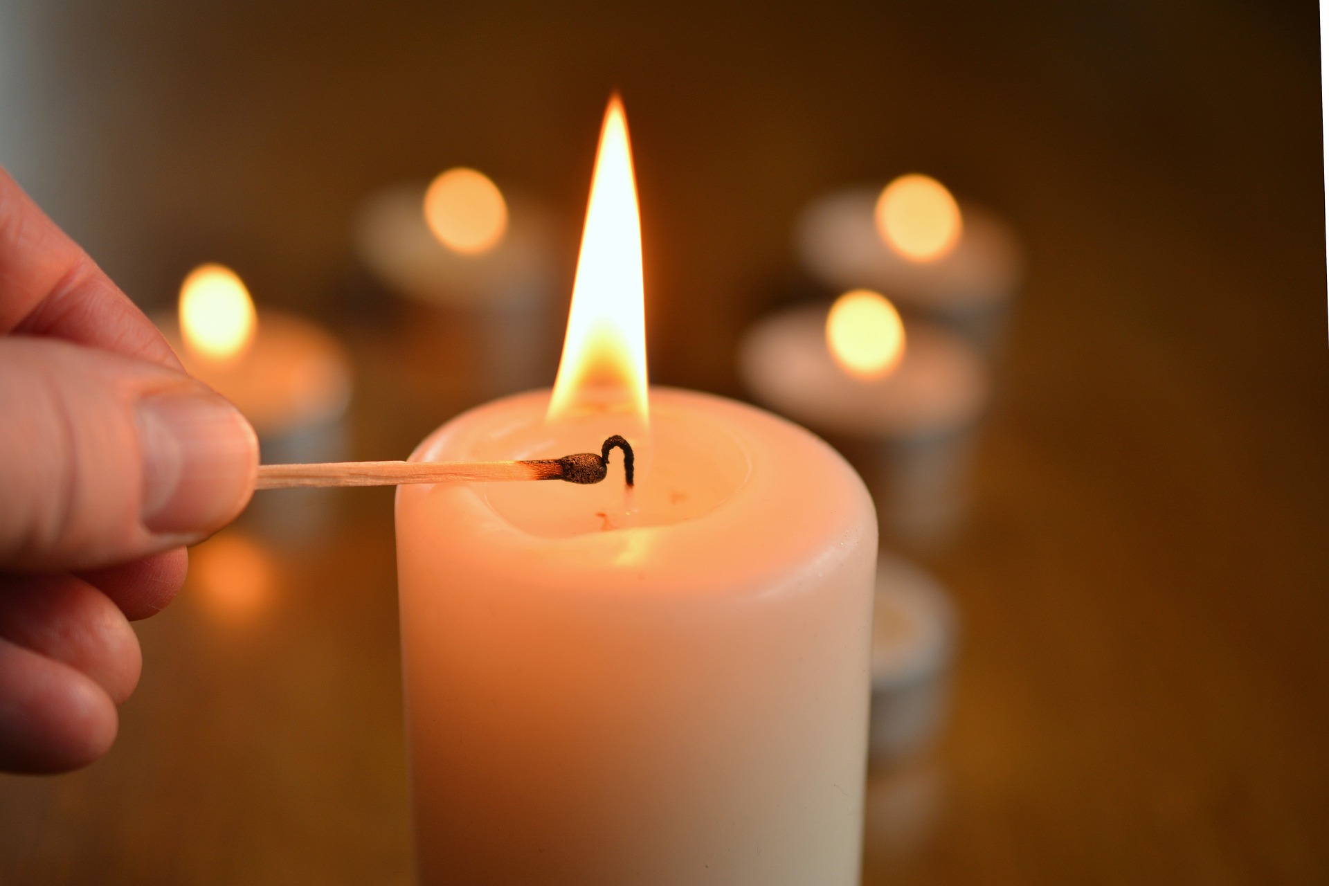 Už 27. 12. 2022 zapálíme první svíčku na adventním věnci...